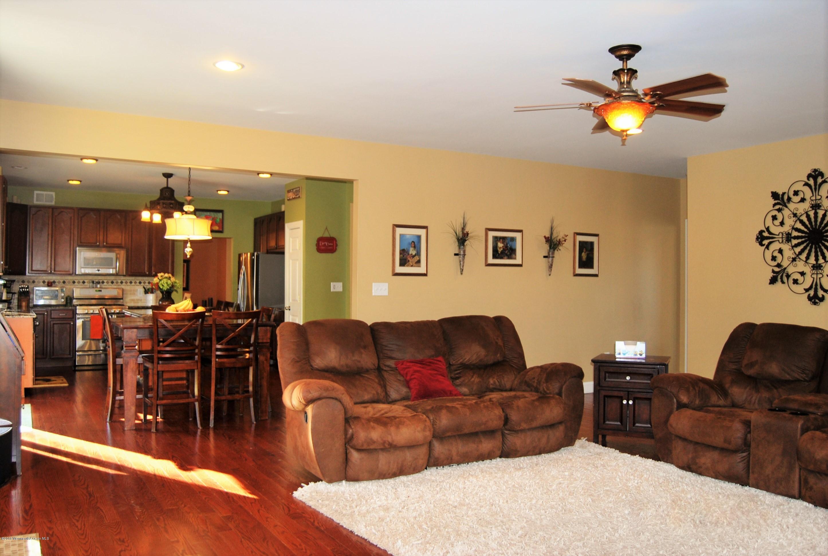 331 Texas Road Morganville, NJ 07751 - Photo 12 of 38 13