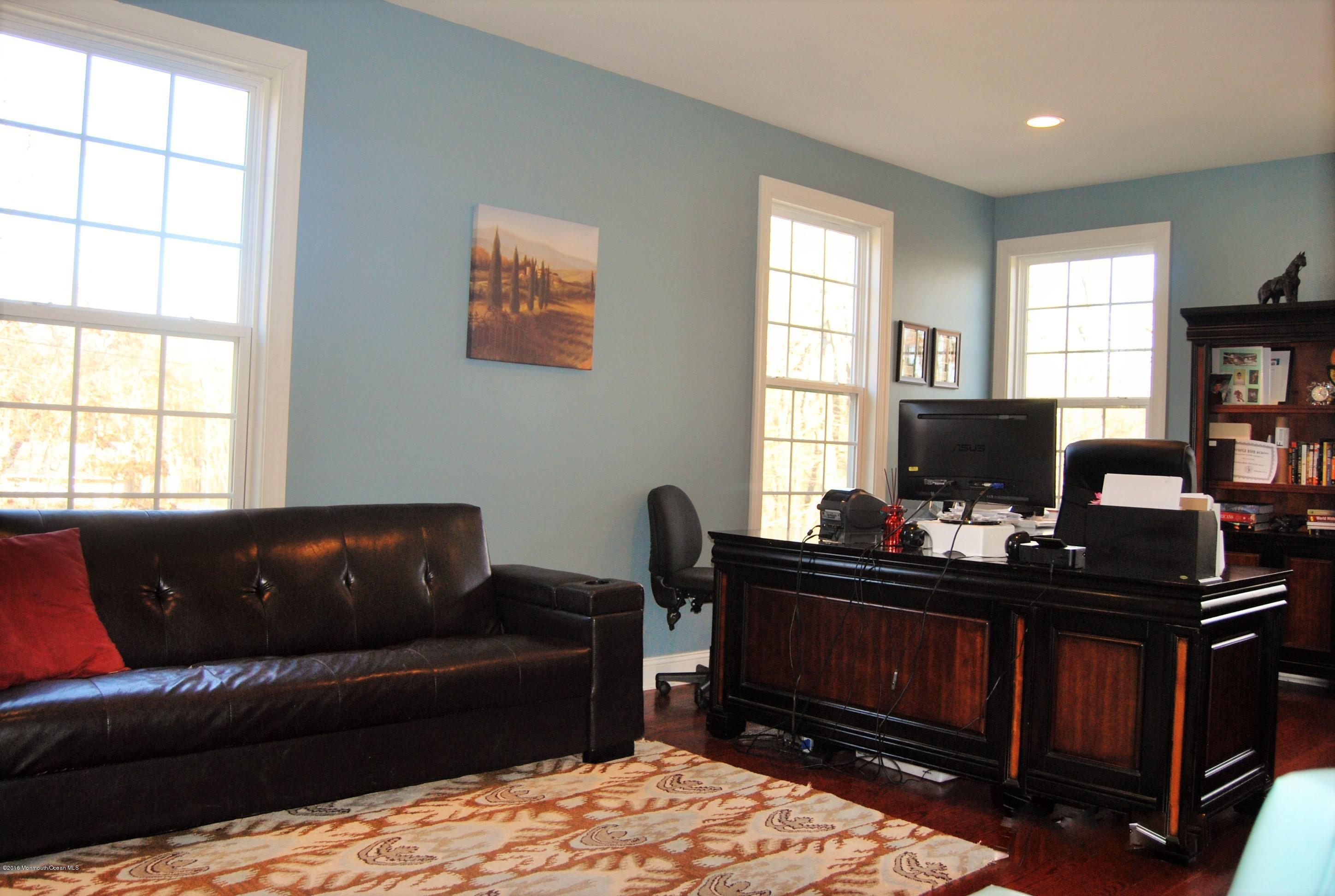 331 Texas Road Morganville, NJ 07751 - Photo 21 of 38 22