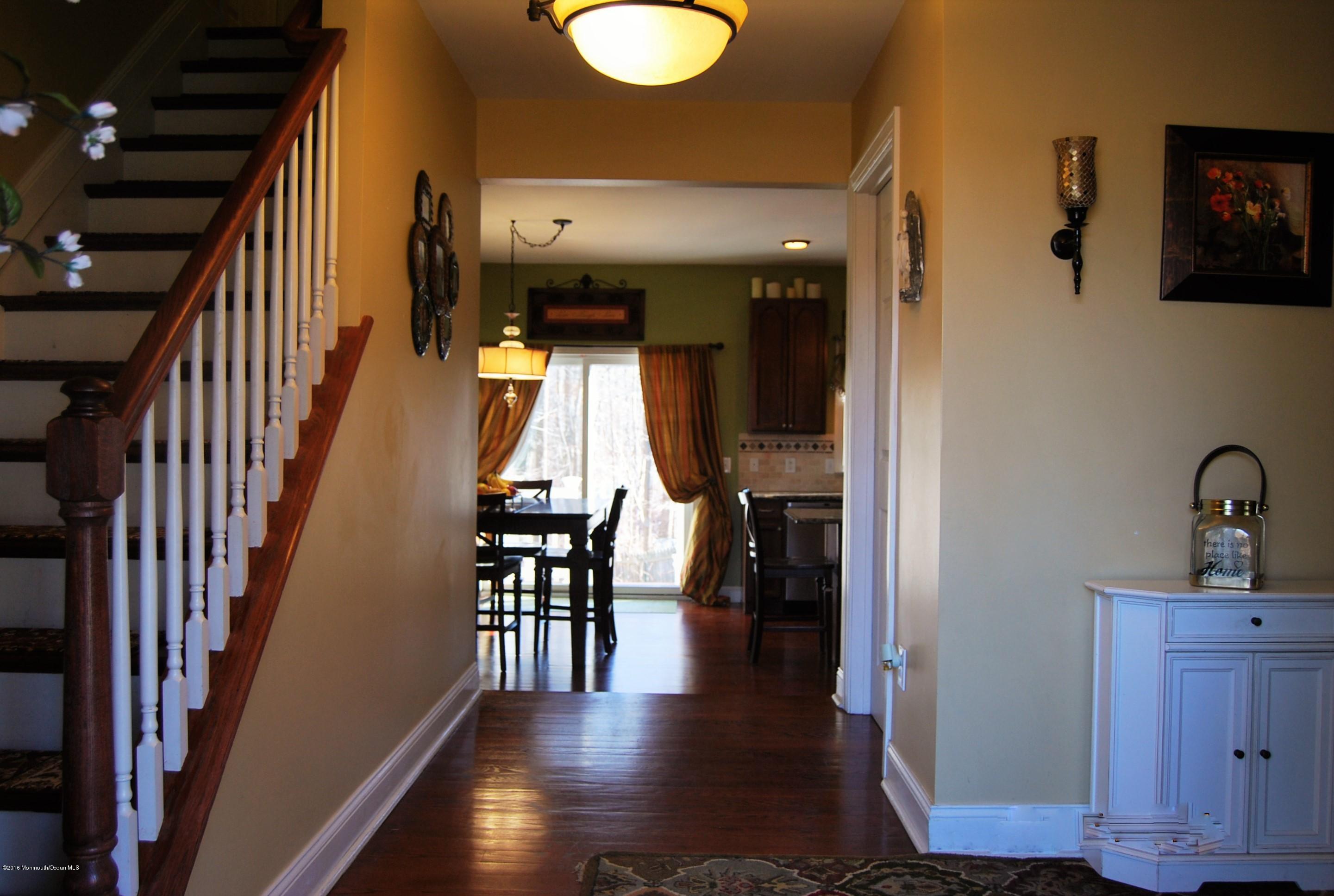 331 Texas Road Morganville, NJ 07751 - Photo 5 of 38 6