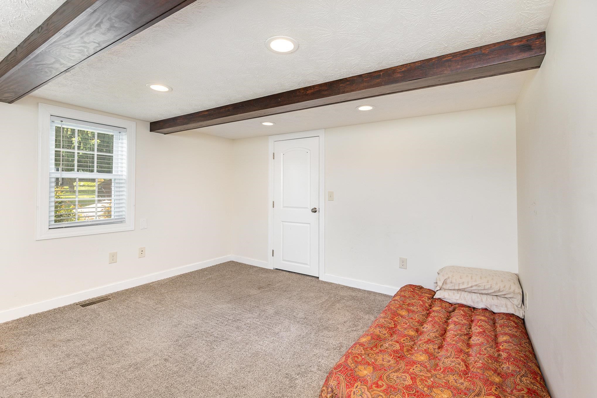 406 6th Street Luray, VA 22835 - Photo 14 of 28 a view of room