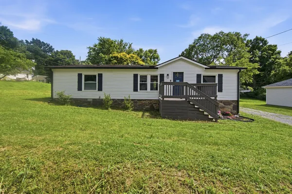 $259,900 | 824 Pitt Avenue, Springfield, TN 37172