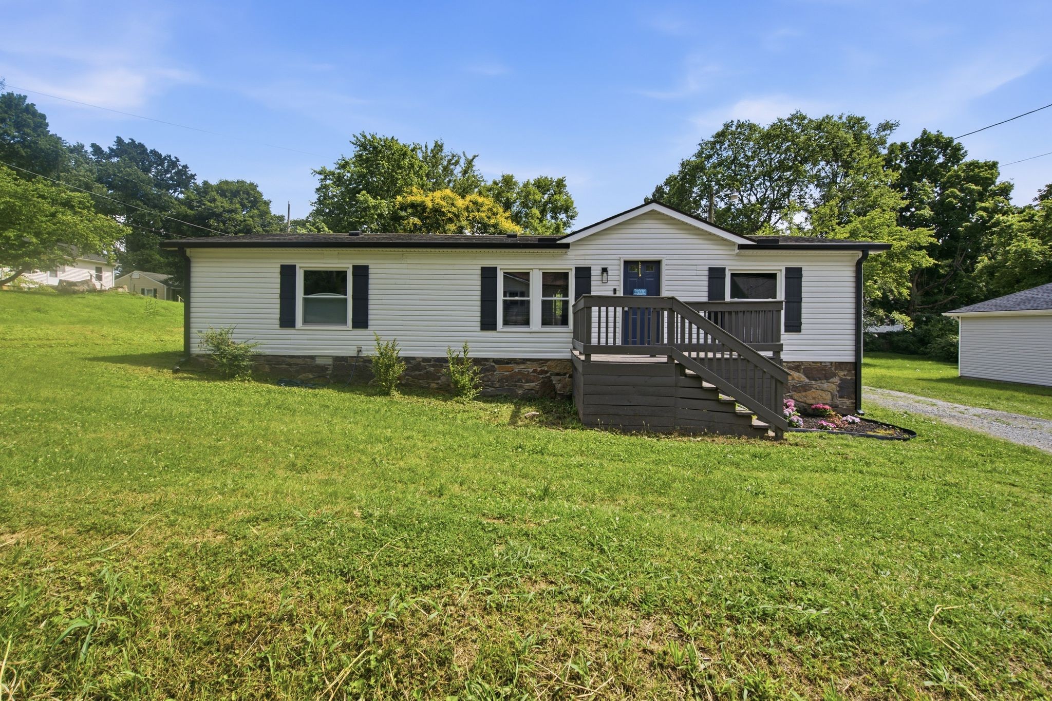 824 Pitt Avenue Springfield, TN 37172 - Photo 1 of 30
