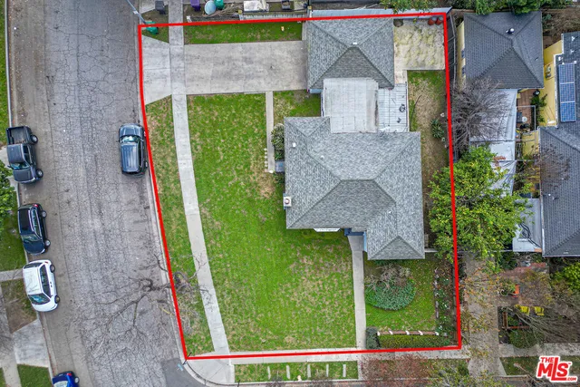 $699,999 | 210 West Fuego Street, Long Beach, CA 90805