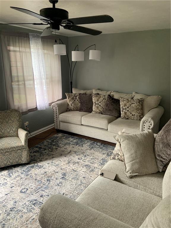 721-723 Shadycrest Road Pittsburgh, PA 15216 - Photo 17 of 24 Gallery Image 17