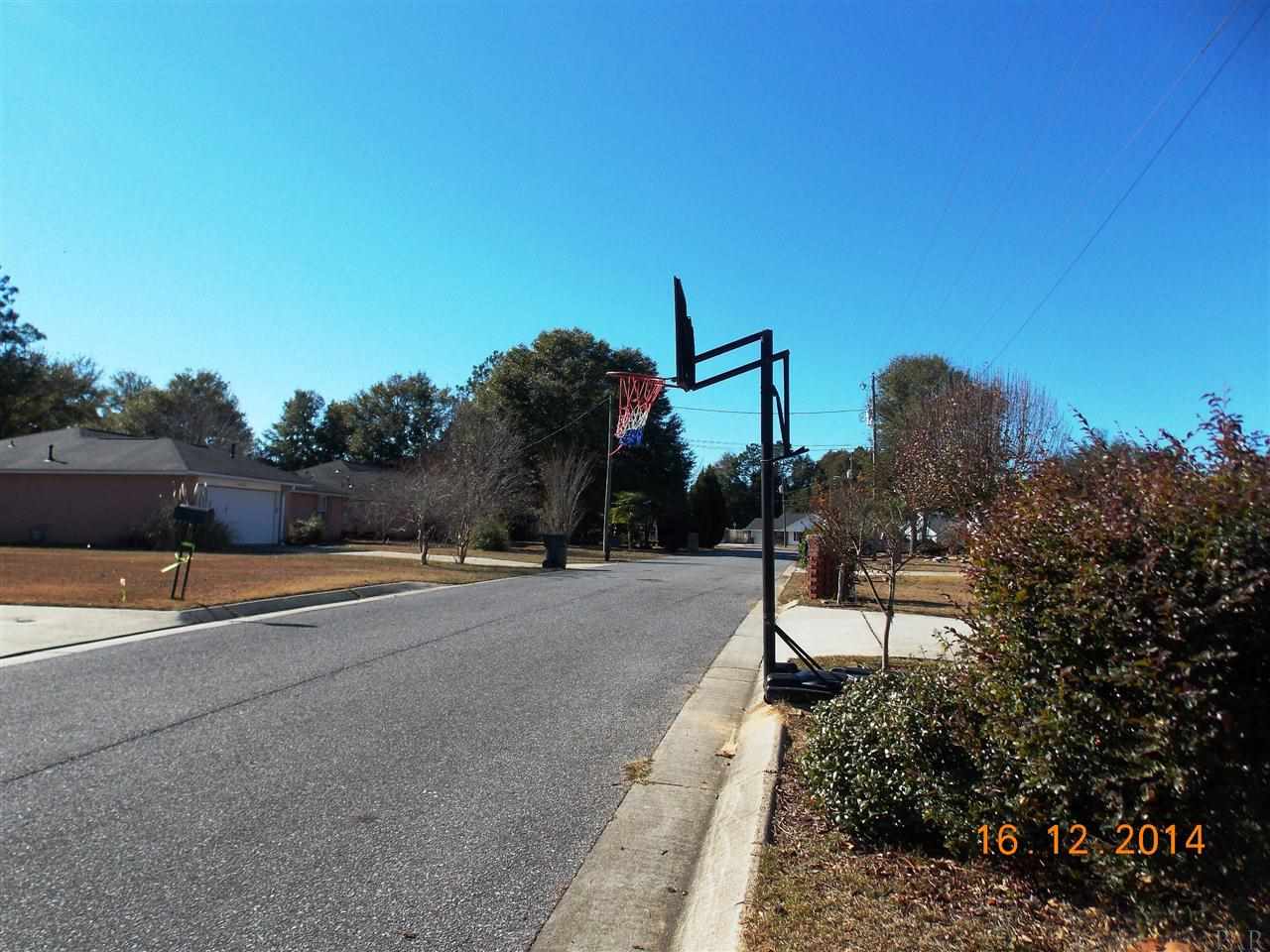 6887 Cedar Ridge Circle Milton, FL 32570 - Photo 2 of 35