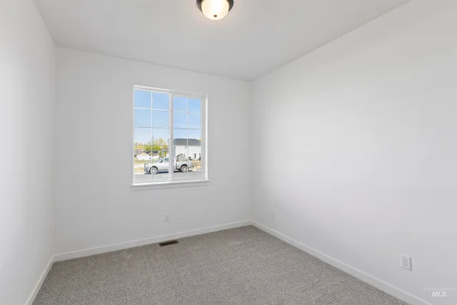 $369,900 | 819 Waveland Avenue, Filer, ID 83328