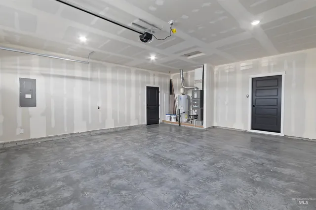 $369,900 | 819 Waveland Avenue, Filer, ID 83328