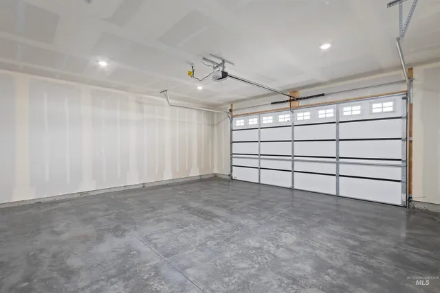 $369,900 | 819 Waveland Avenue, Filer, ID 83328