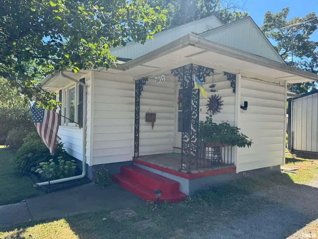 $110,000 | 1803 West Cherry Street, Marion, IL 62959