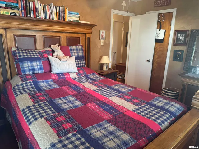 $110,000 | 1803 West Cherry Street, Marion, IL 62959