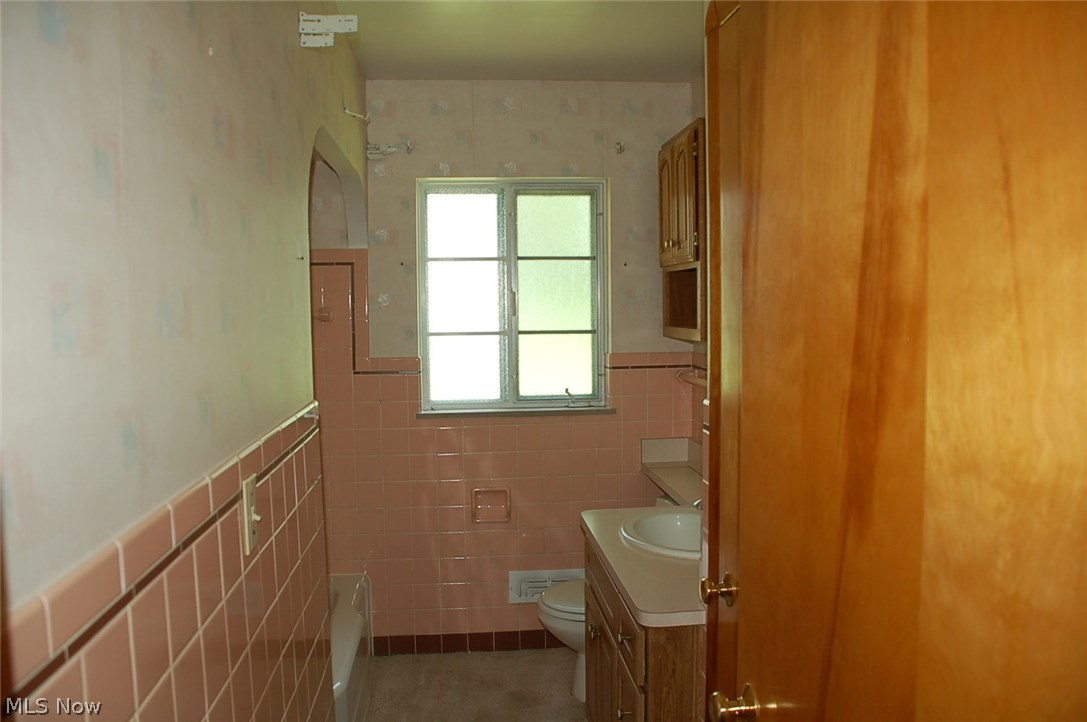 12916 West Sprague Road Parma, OH 44130 - Photo 7 of 15 Gallery Image 7