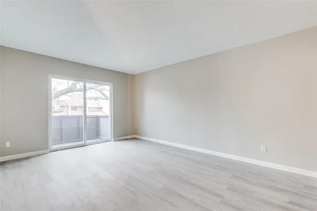 $1,500 | 5833 Harvest Hill Road, Unit 2071, Dallas, TX 75230