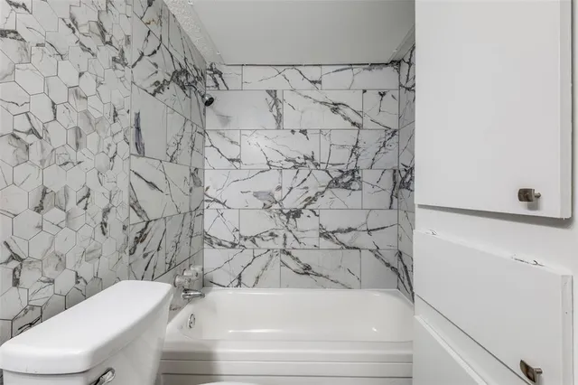 $1,500 | 5833 Harvest Hill Road, Unit 2071, Dallas, TX 75230