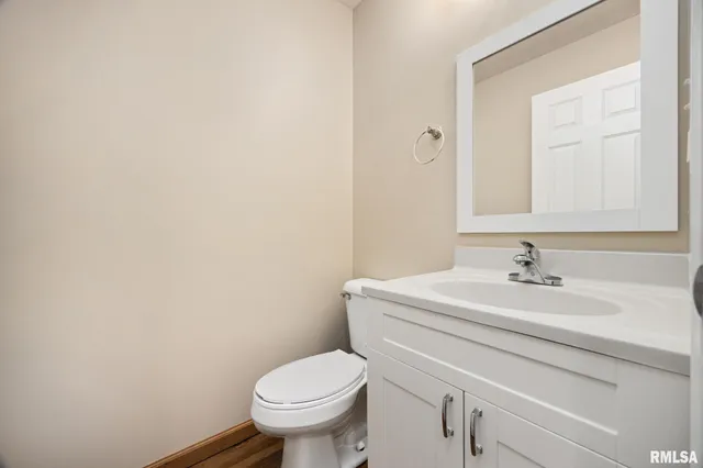 $320,000 | 1101 Eisenhower Drive, Pekin, IL 61554