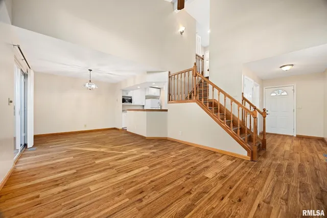 $320,000 | 1101 Eisenhower Drive, Pekin, IL 61554