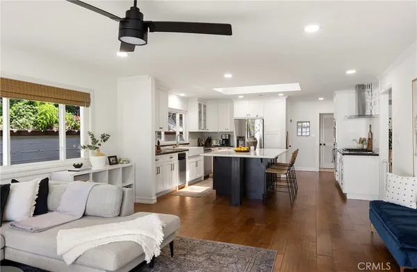 $2,395,000 | 125 East Avenida Junipero, San Clemente, CA 92672