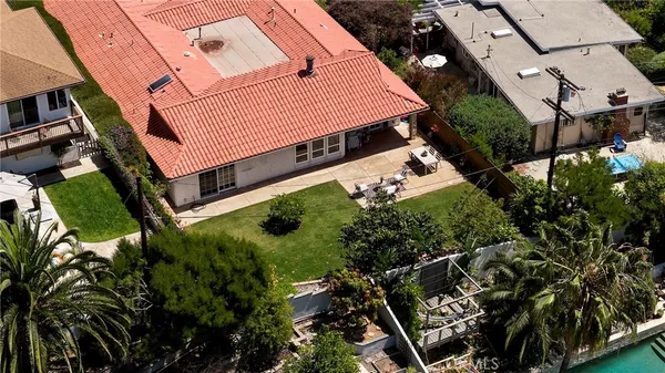 $2,395,000 | 125 East Avenida Junipero, San Clemente, CA 92672