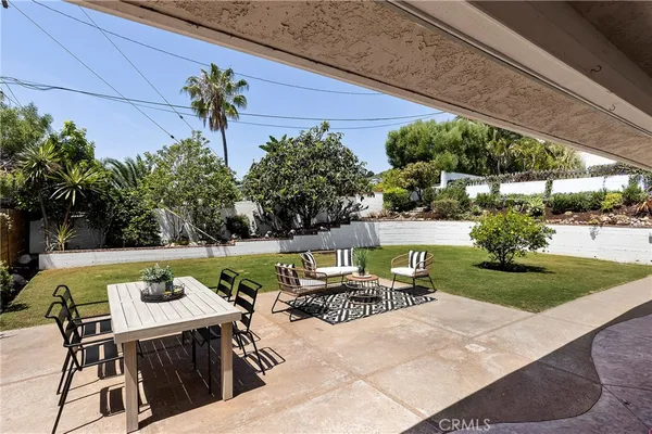 $2,395,000 | 125 East Avenida Junipero, San Clemente, CA 92672