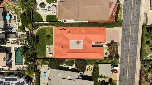 $2,395,000 | 125 East Avenida Junipero, San Clemente, CA 92672