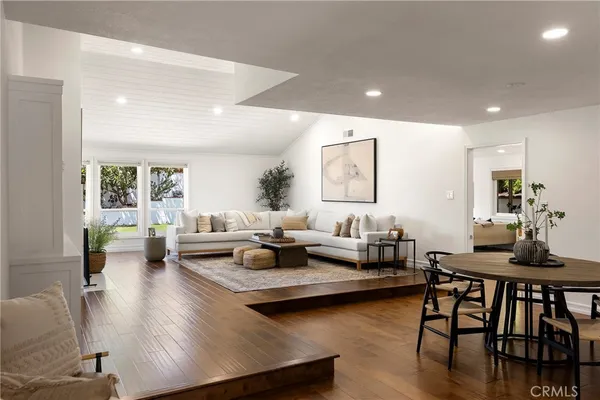 $2,395,000 | 125 East Avenida Junipero, San Clemente, CA 92672