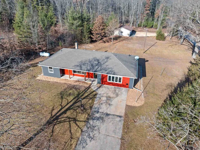 $329,900 | 7106 Garbrecht Road, Oconto Falls, WI 54154