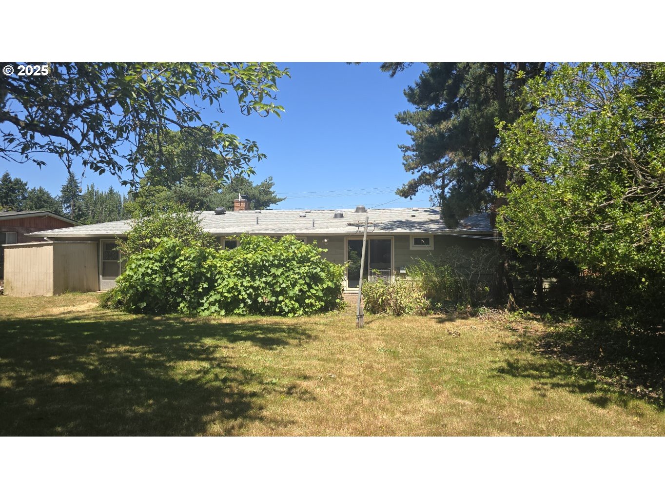 19520 Southwest Kinnaman Road Beaverton, OR 97078 - Photo 37 of 47 a black and white photo of a house