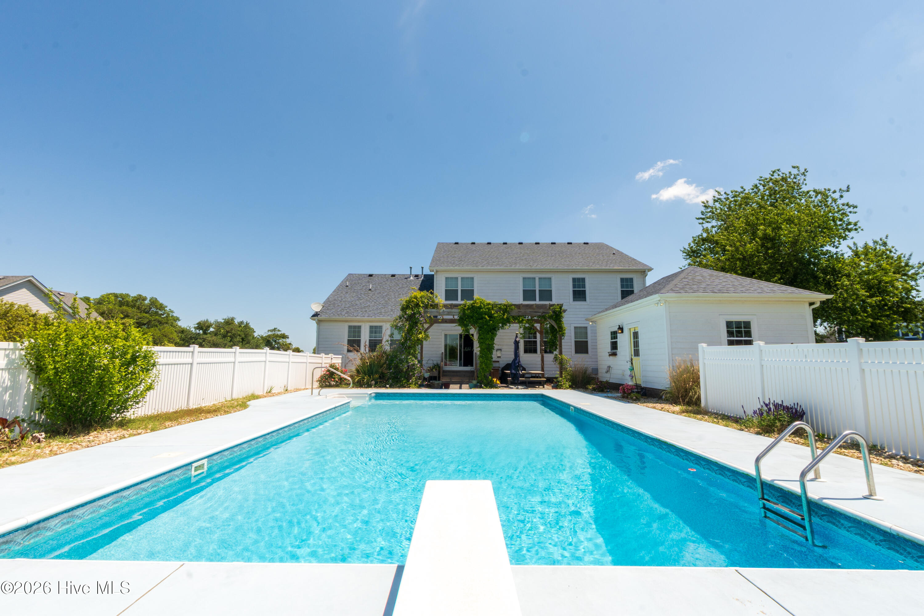 111 Belle View Currituck, NC 27929 - Photo 5 of 78 int.-24