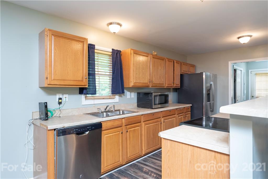2000 Greenleaf Road Clover, SC 29710 - Photo 8 of 26 Gallery Image 8