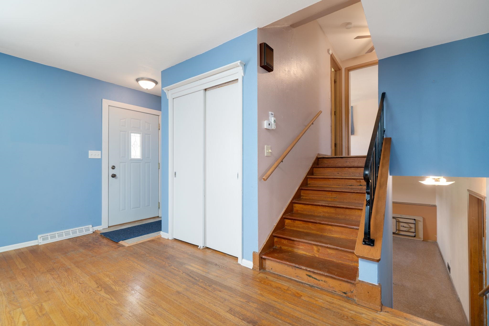 1611 Notre Dame Road Rockford, IL 61103 - Photo 5 of 33 a view of entryway with wooden floor