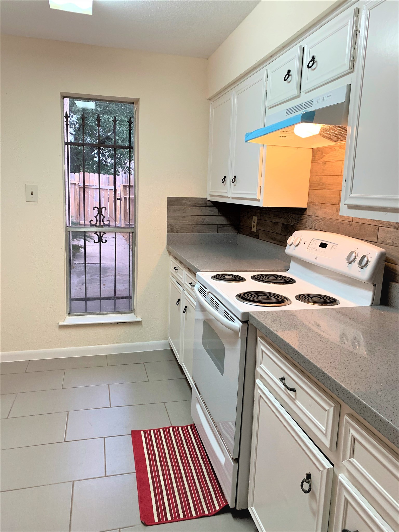 4224 Boone Road Houston, TX 77072 - Photo 9 of 37