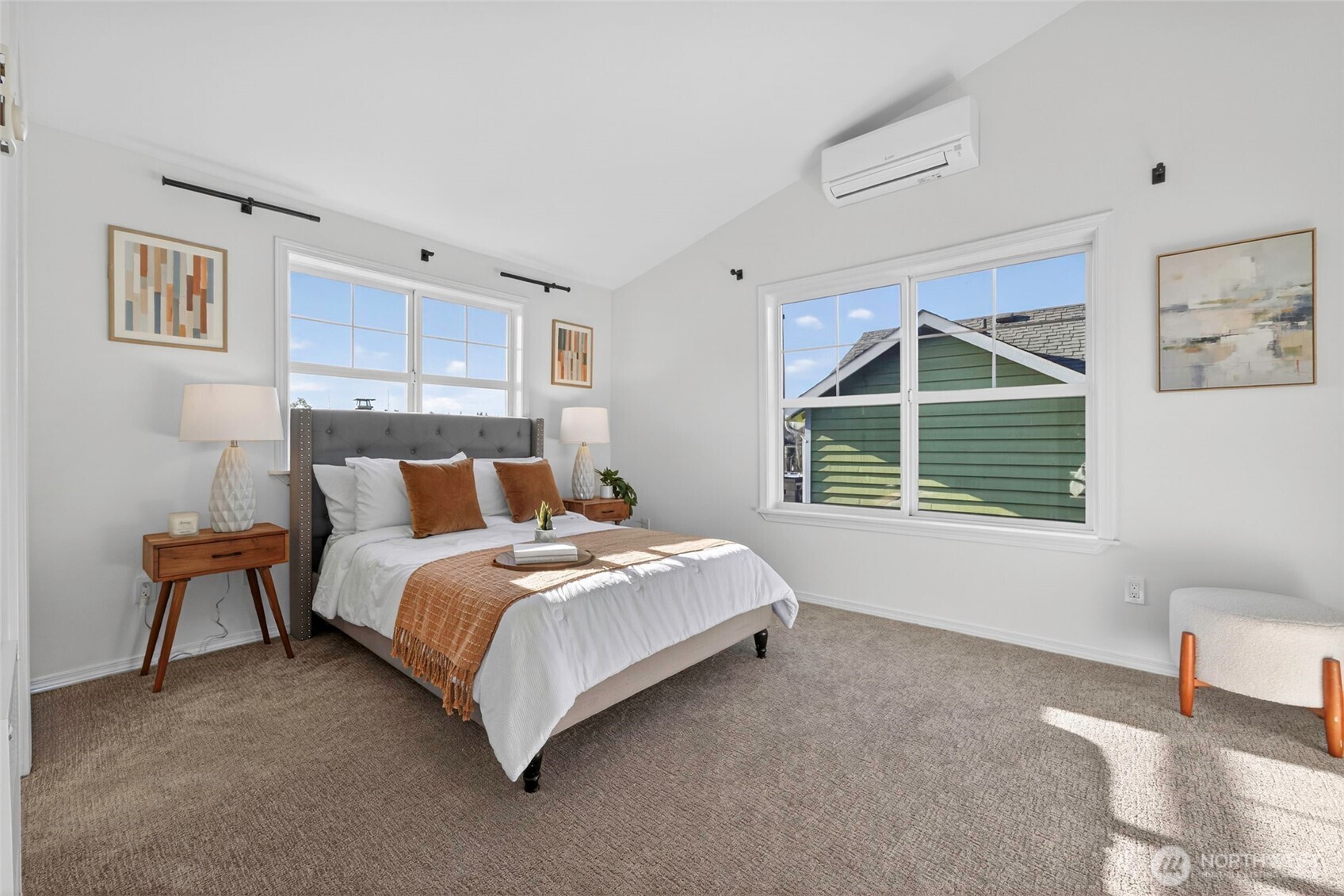 3828 Interlake Avenue North, Unit A Seattle, WA 98103 - Photo 14 of 40