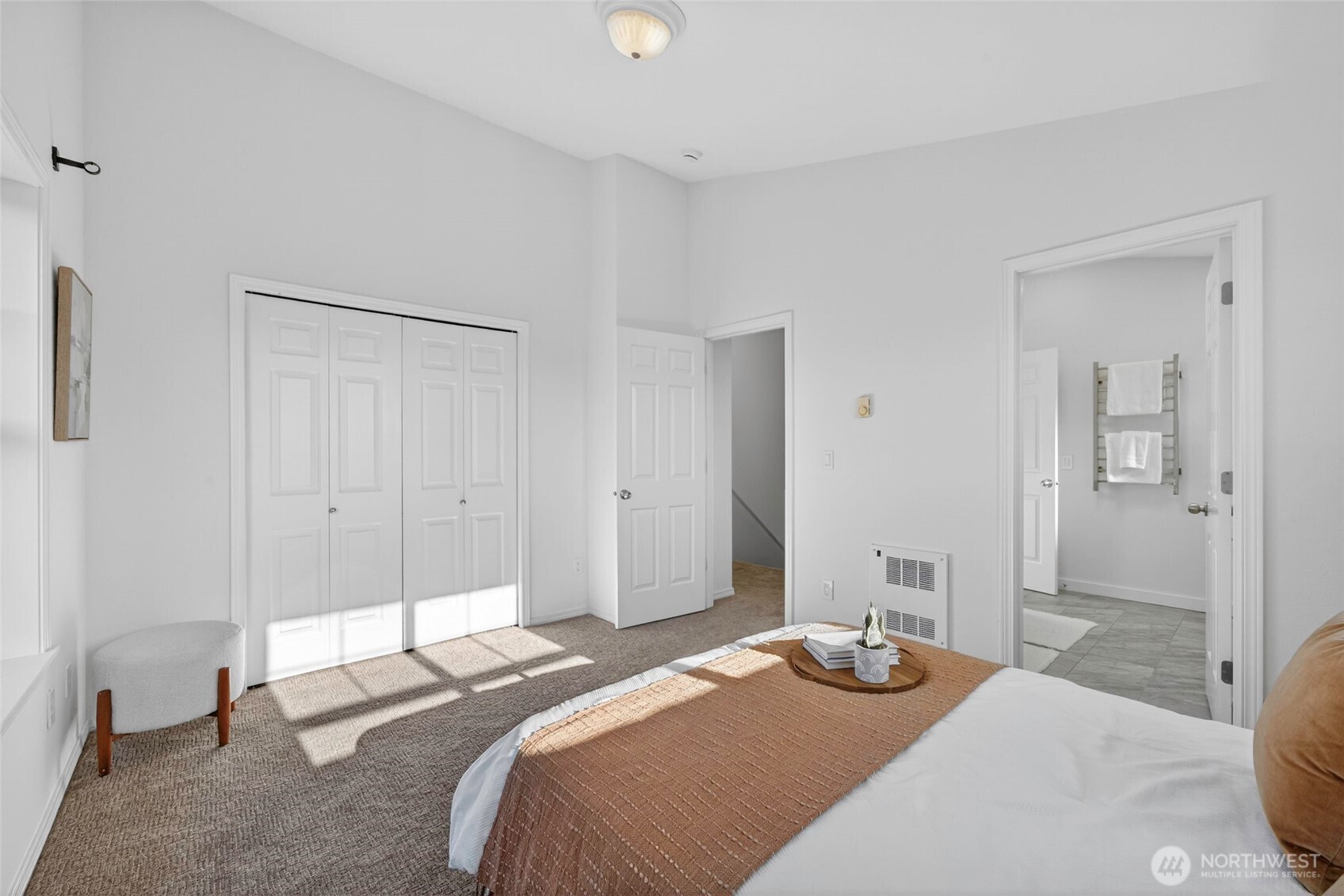 3828 Interlake Avenue North, Unit A Seattle, WA 98103 - Photo 16 of 40