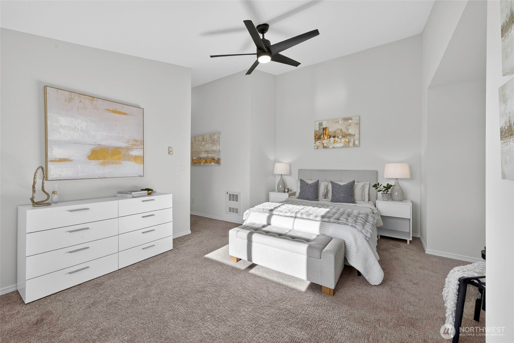 3828 Interlake Avenue North, Unit A Seattle, WA 98103 - Photo 21 of 40