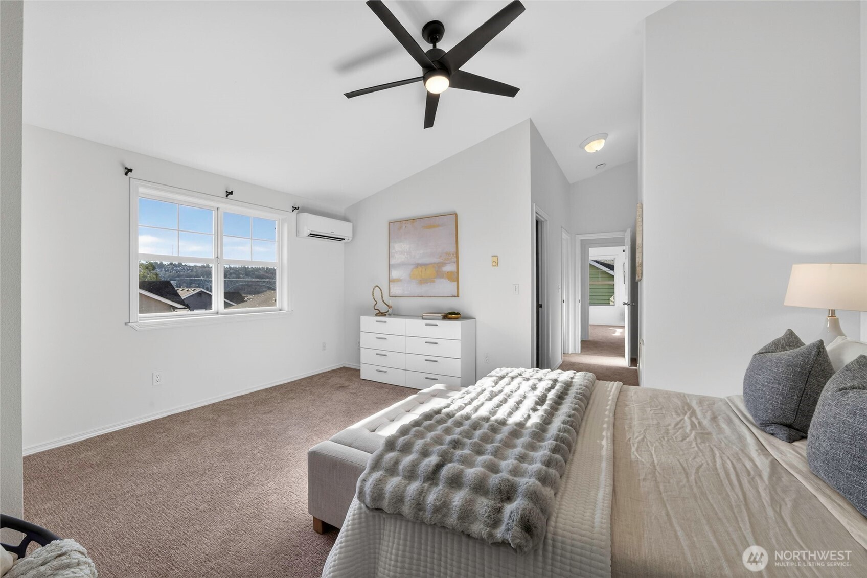 3828 Interlake Avenue North, Unit A Seattle, WA 98103 - Photo 22 of 40