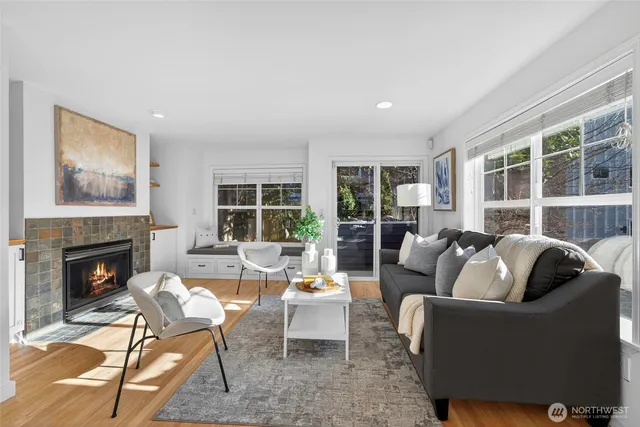 $1,020,000 | 3828 Interlake Avenue North, Unit A, Seattle, WA 98103