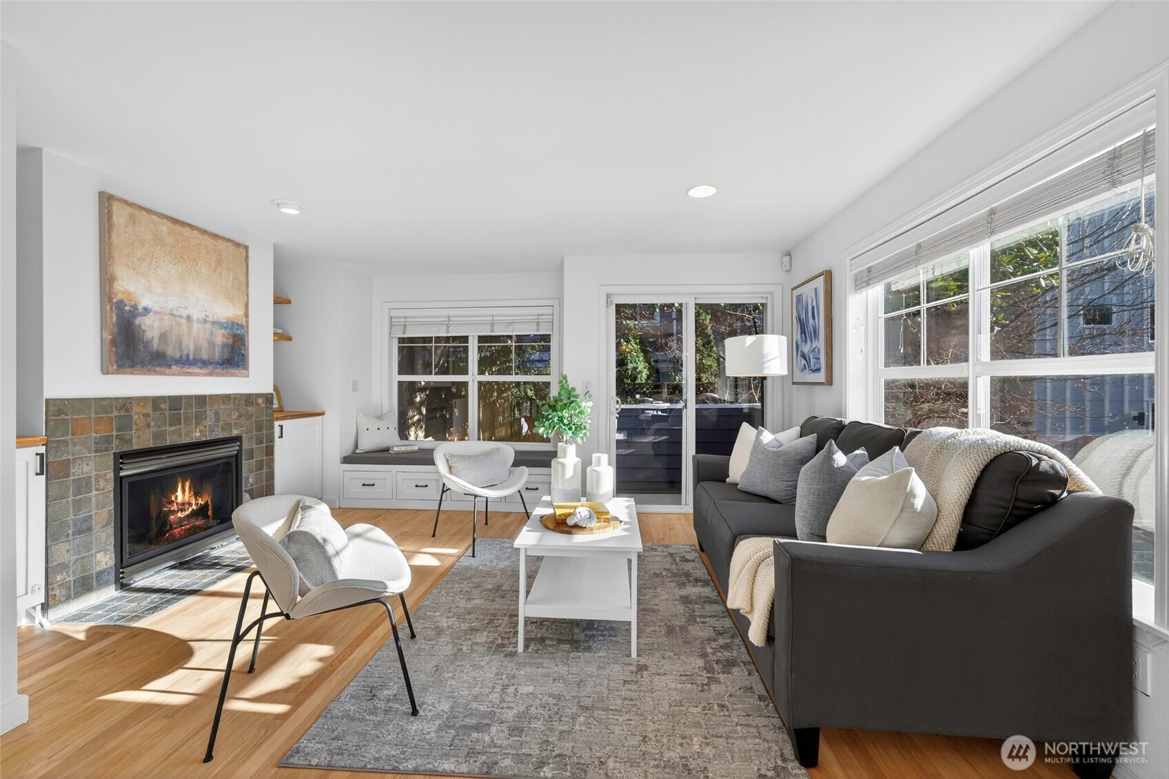 3828 Interlake Avenue North, Unit A Seattle, WA 98103 - Photo 24 of 40