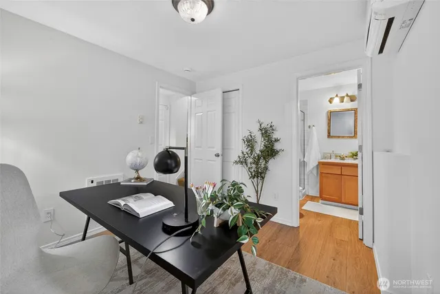 $1,020,000 | 3828 Interlake Avenue North, Unit A, Seattle, WA 98103