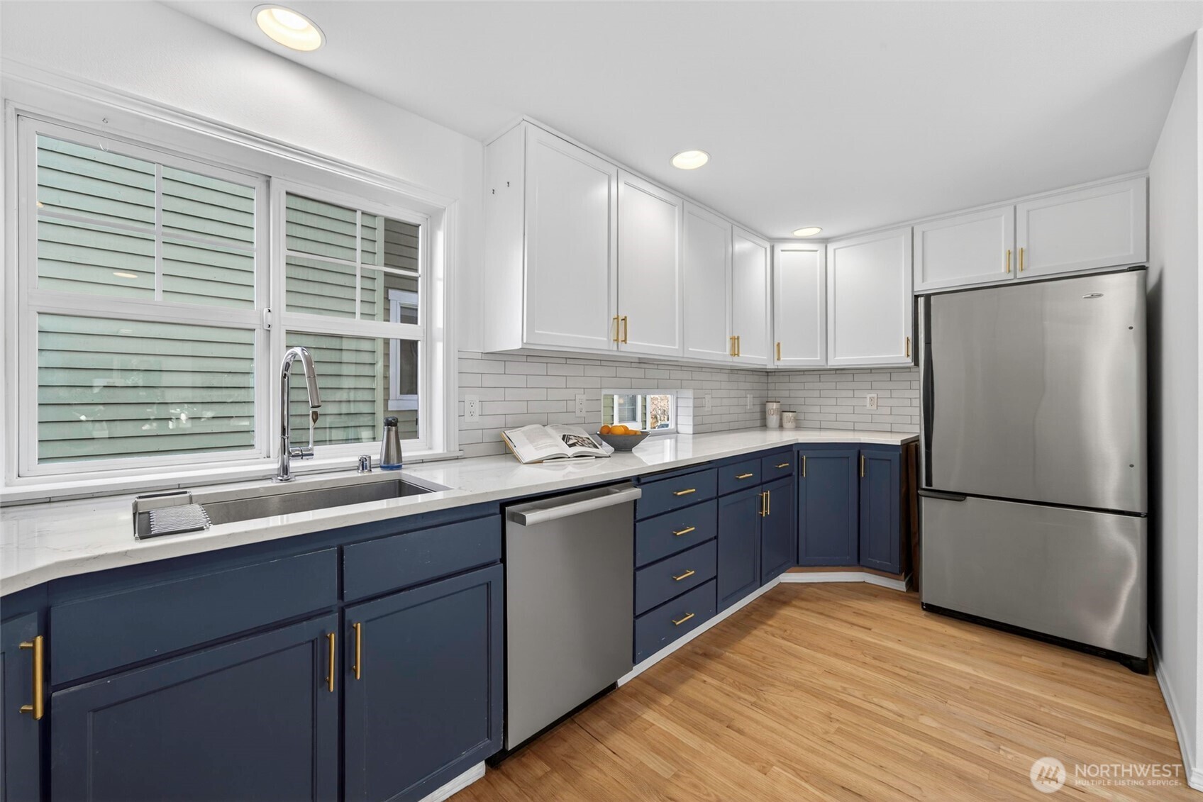 3828 Interlake Avenue North, Unit A Seattle, WA 98103 - Photo 5 of 40