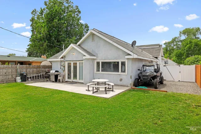 $270,900 | 726 Wyoming Street, Gooding, ID 83330