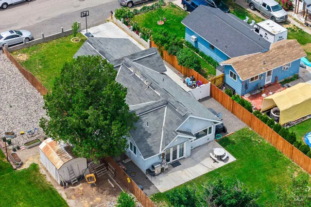 $270,900 | 726 Wyoming Street, Gooding, ID 83330