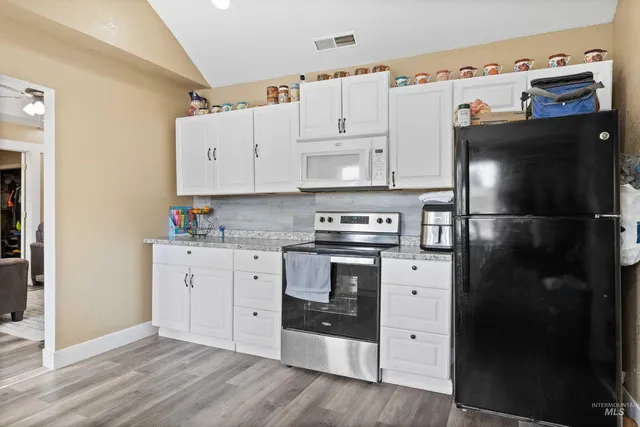 $270,900 | 726 Wyoming Street, Gooding, ID 83330