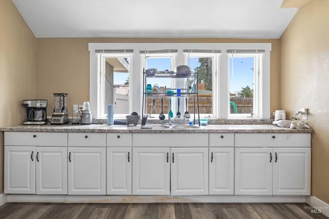 $270,900 | 726 Wyoming Street, Gooding, ID 83330