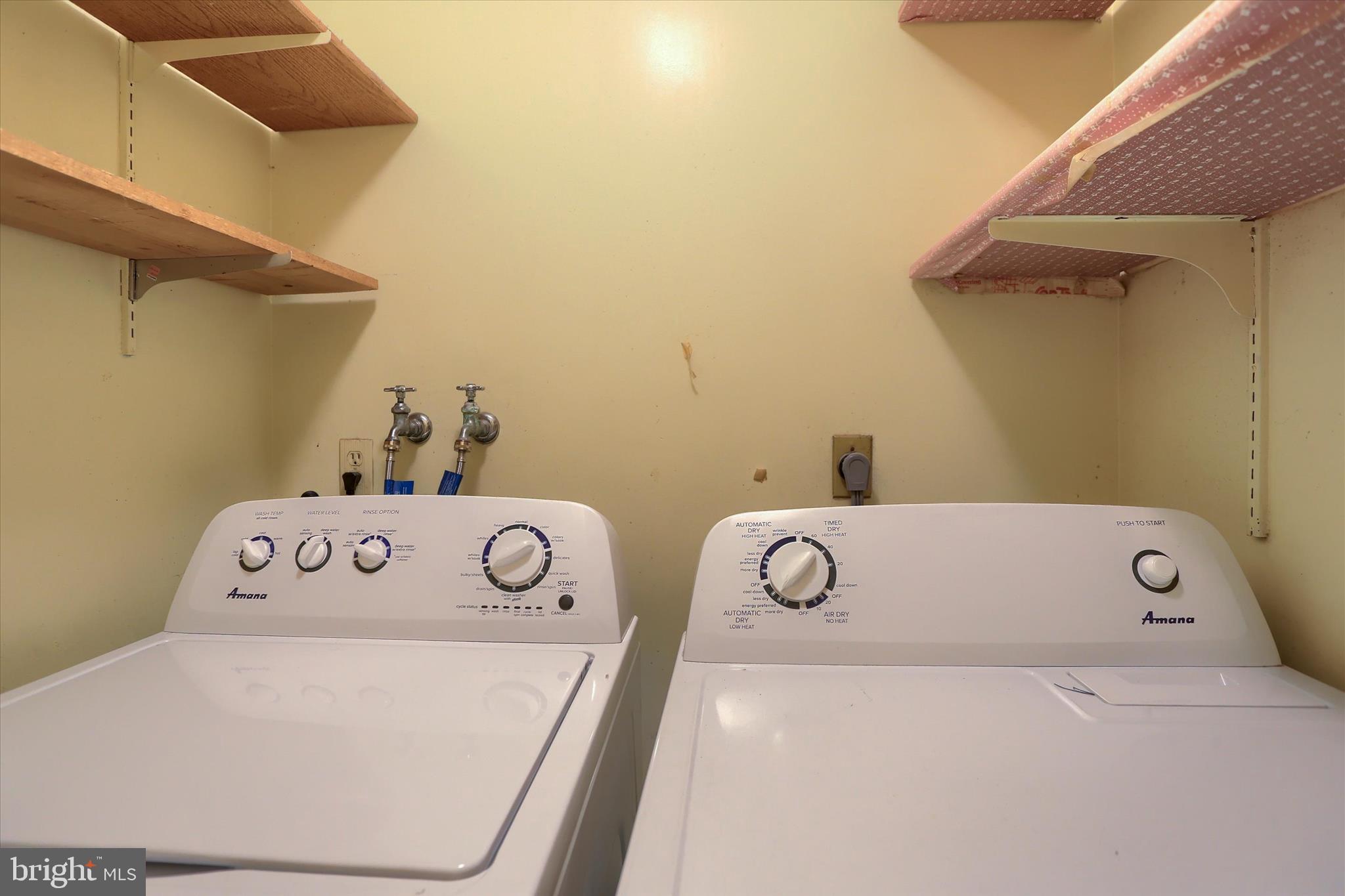 2919 Arcona Road Mechanicsburg, PA 17055 - Photo 17 of 49 a utility room with dryer and washer