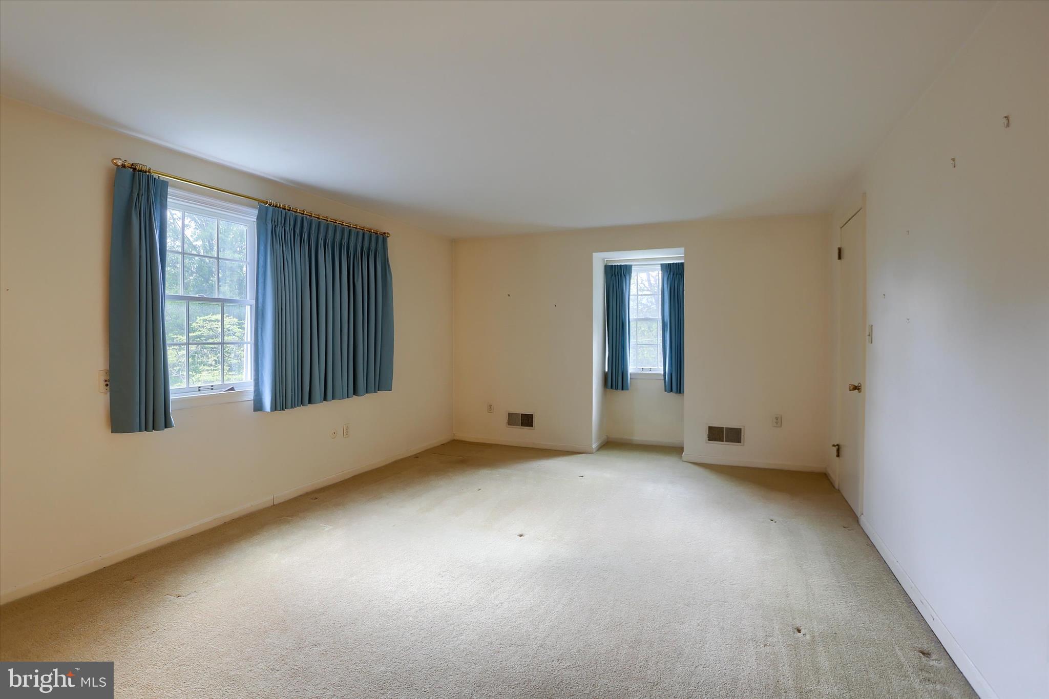 2919 Arcona Road Mechanicsburg, PA 17055 - Photo 20 of 49 a view of an empty room with a window
