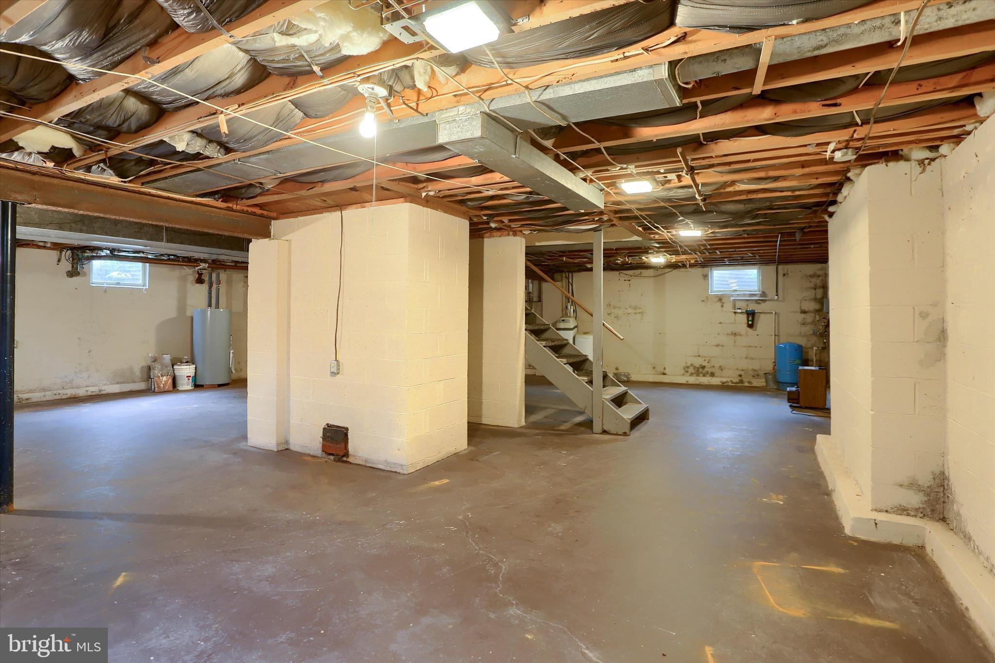 2919 Arcona Road Mechanicsburg, PA 17055 - Photo 31 of 49 a view of a room with gym equipment