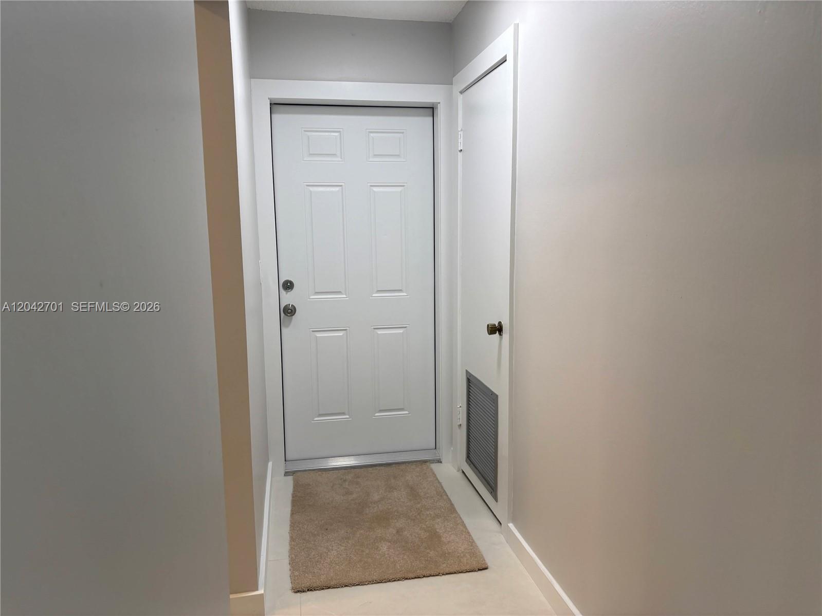 300 Berkley Road, Unit 103 Hollywood, FL 33024 - Photo 8 of 31