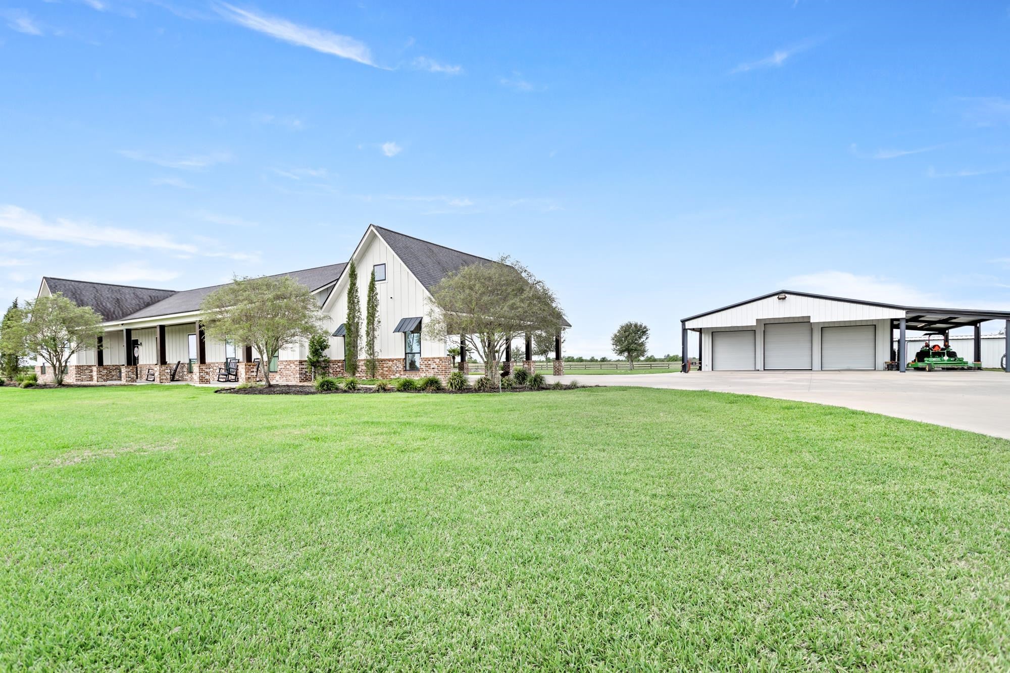 5350 Thompson Road Nome, TX 77629 - Photo 6 of 49 Gallery Image 6