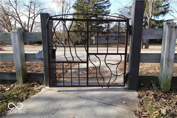 $1,800 | 6593 Reserve Drive, Indianapolis, IN 46220