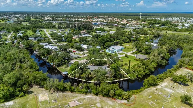$405,000 | 5700 Oakview Lane, Punta Gorda, FL 33950