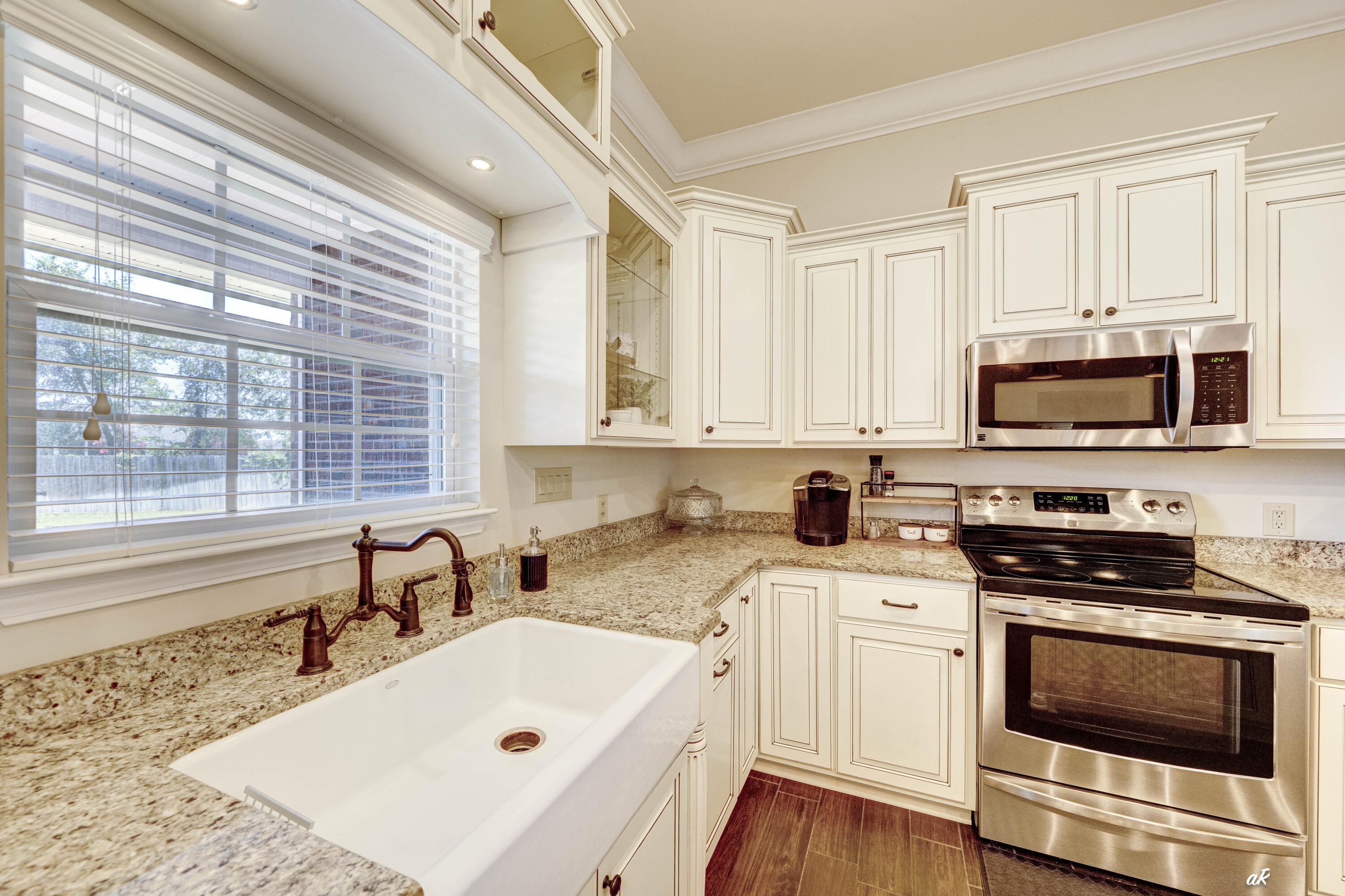 7927 Highpoint Road Panama City, FL 32404 - Photo 10 of 40 Kitchen-3